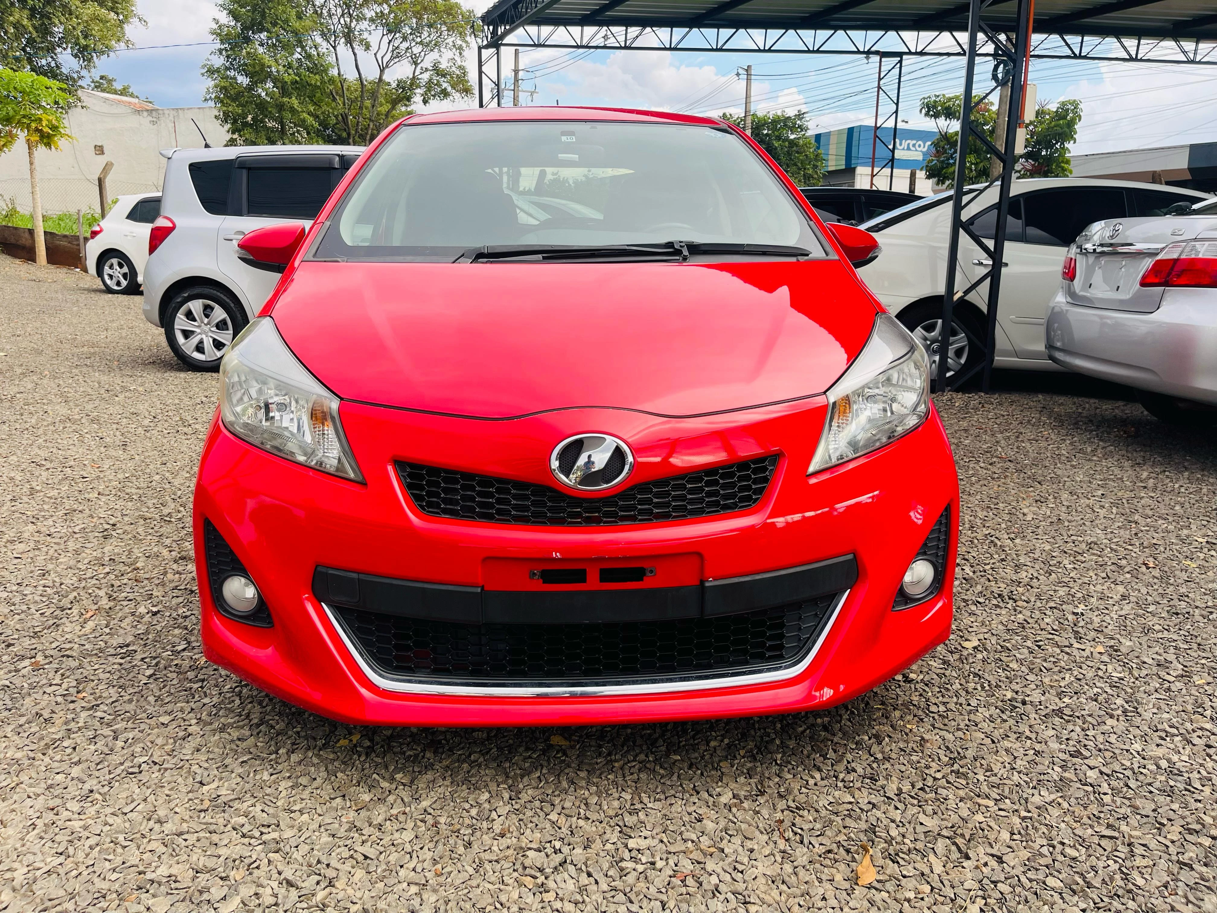 toyota-new-vitz-rs-2012-deportivo-y-recien-importado