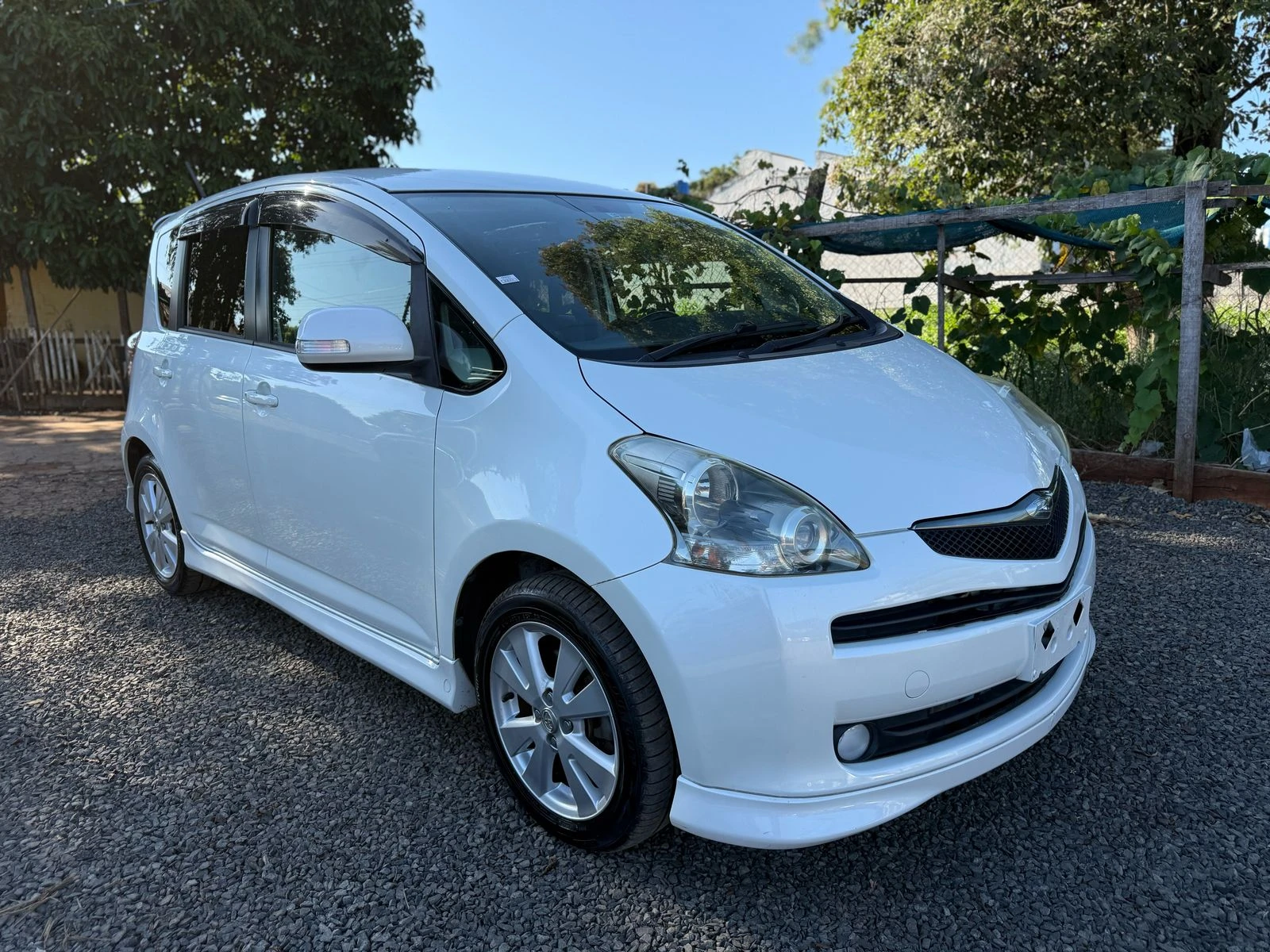 toyota-funcargo-2005-espacioso-economico-y-recien-importado
