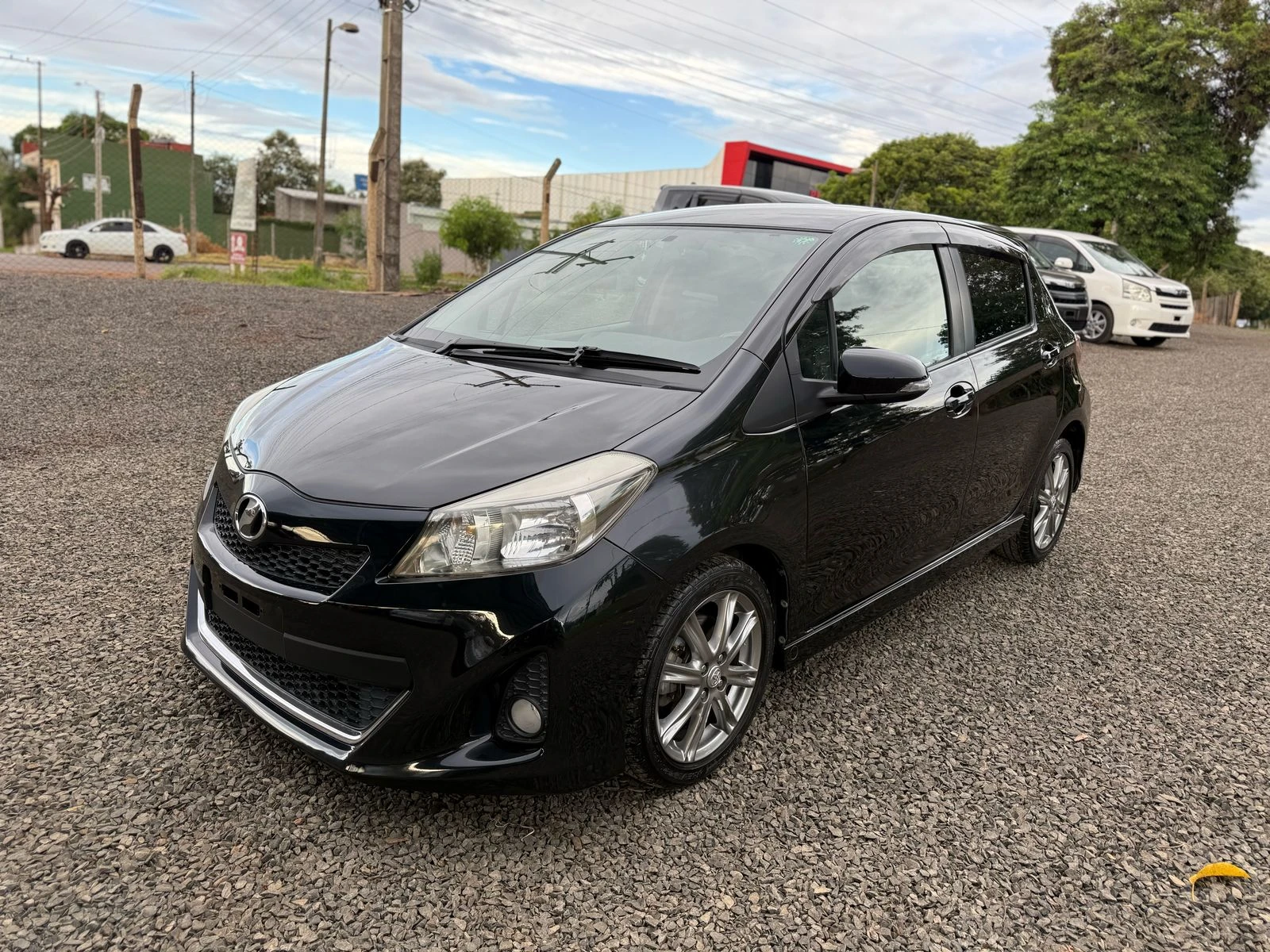 toyota-new-vitz-rs-2012-deportivo-y-cero-kilometro-en-el-pais