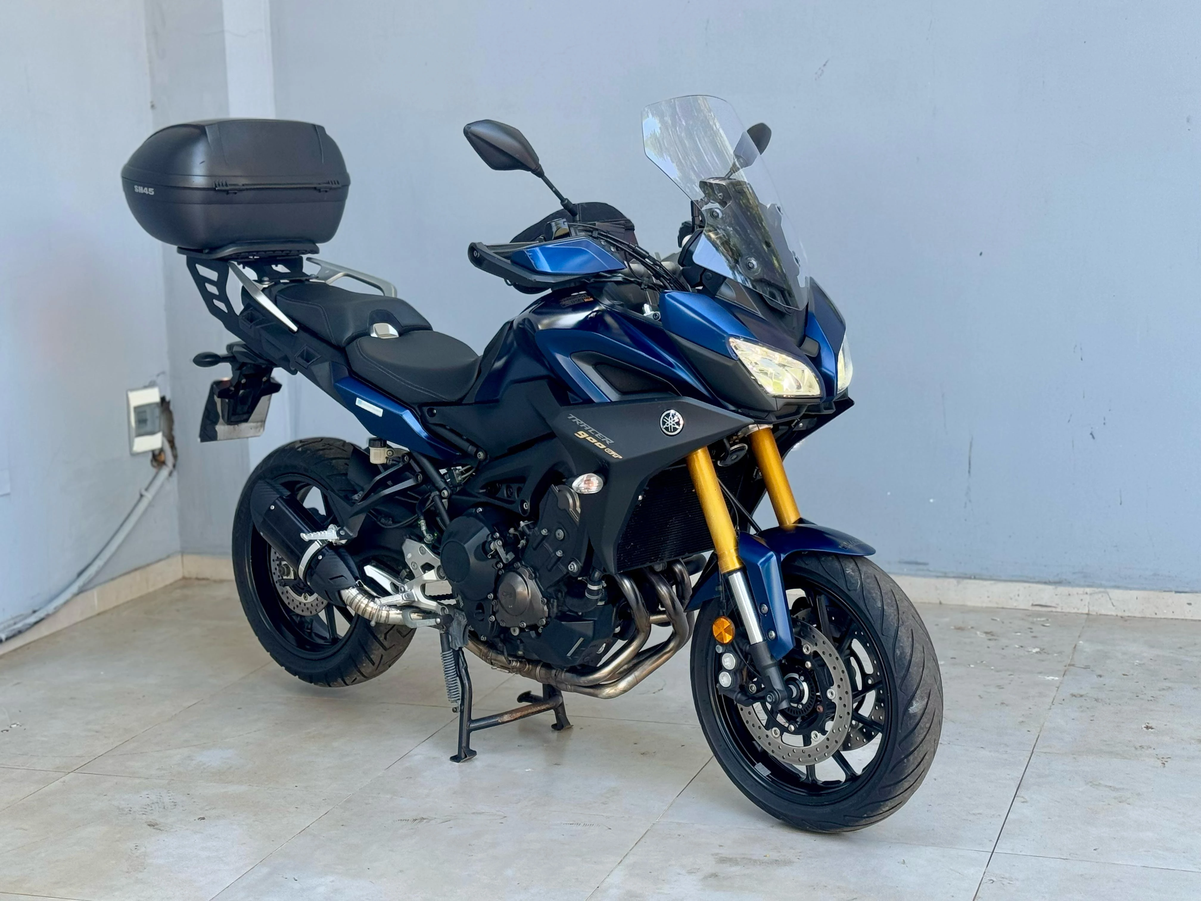 yamaha-tracer-900-gt-202021-domina-la-carretera