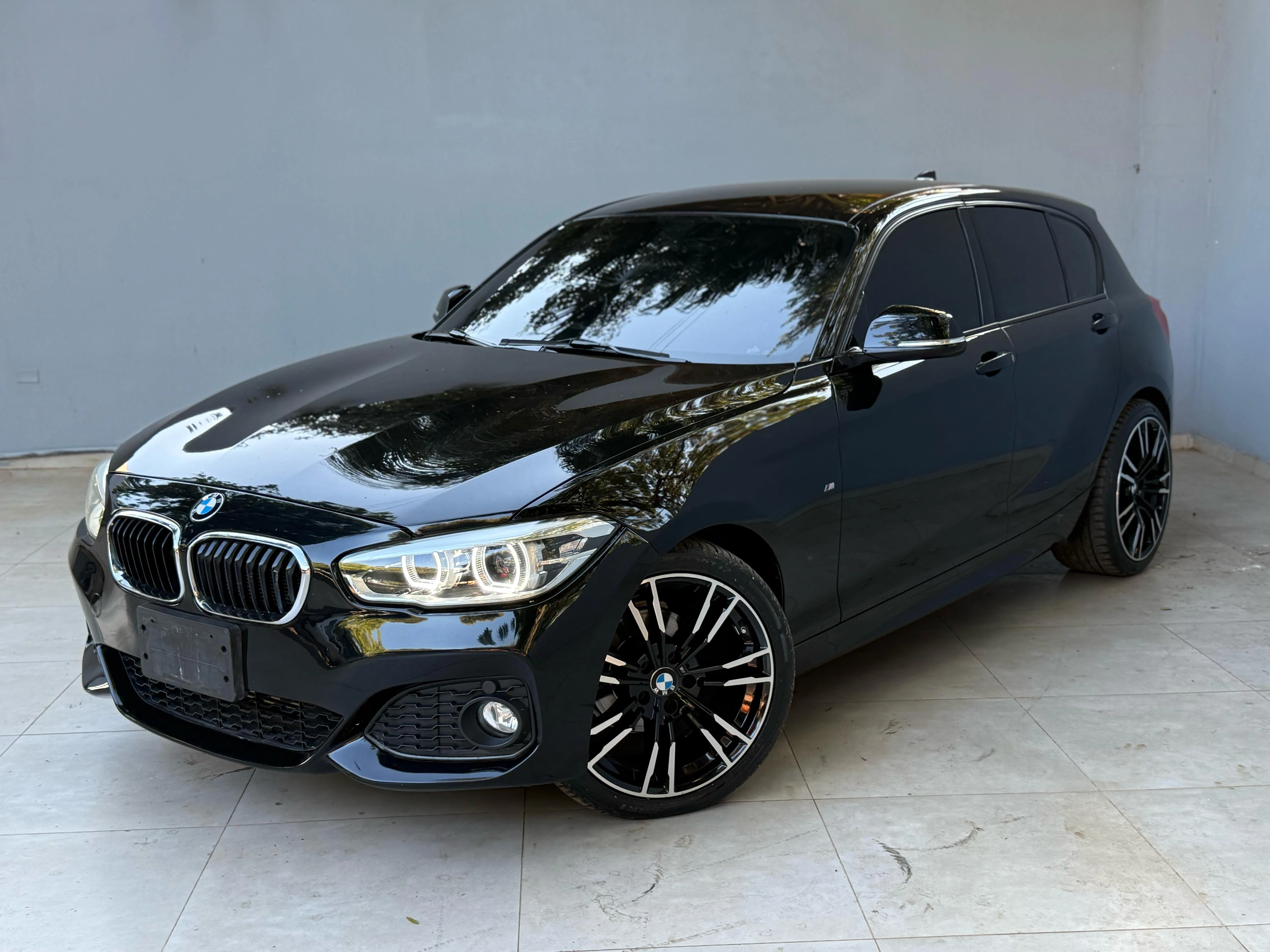 bmw-120i-look-m-potencia-y-elegancia-unicas