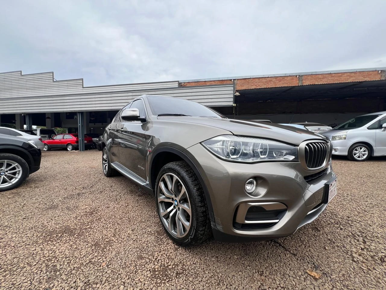 bmw-x6-2018-potencia-y-elegancia
