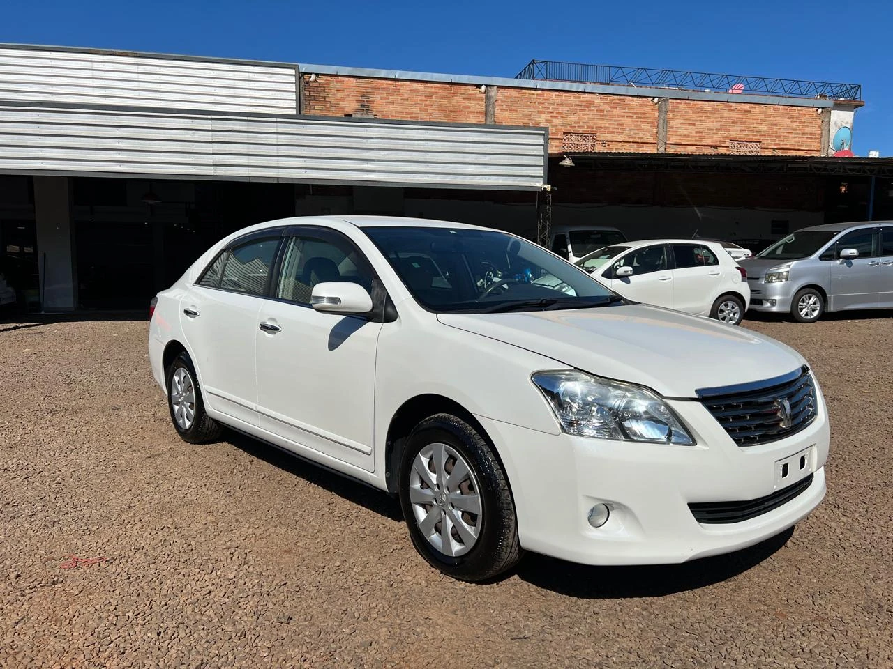 toyota-premio-2008-confort-y-elegancia-en-blanco