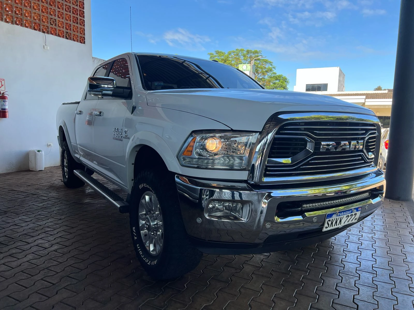 dodge-ram-2500-laramie-2019-potencia-y-confort