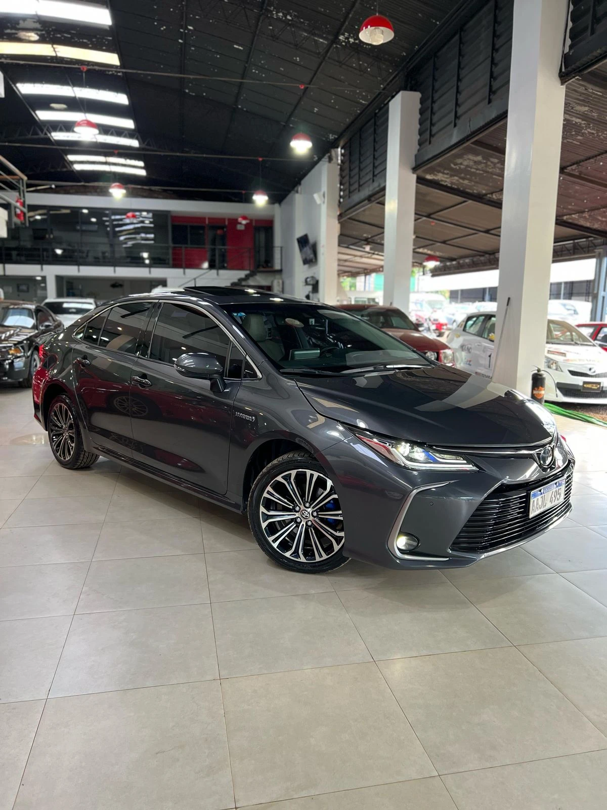 toyota-corolla-hibrido-2022-tecnologia-y-elegancia
