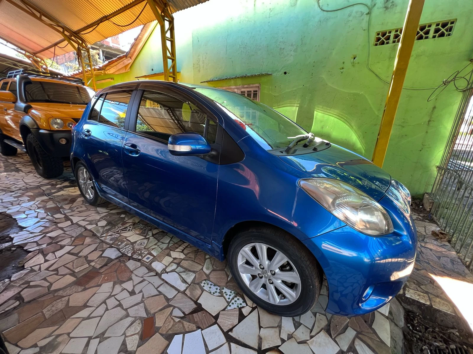 toyota-new-vitz-rs-1-3-2010-deportivo-y-economico