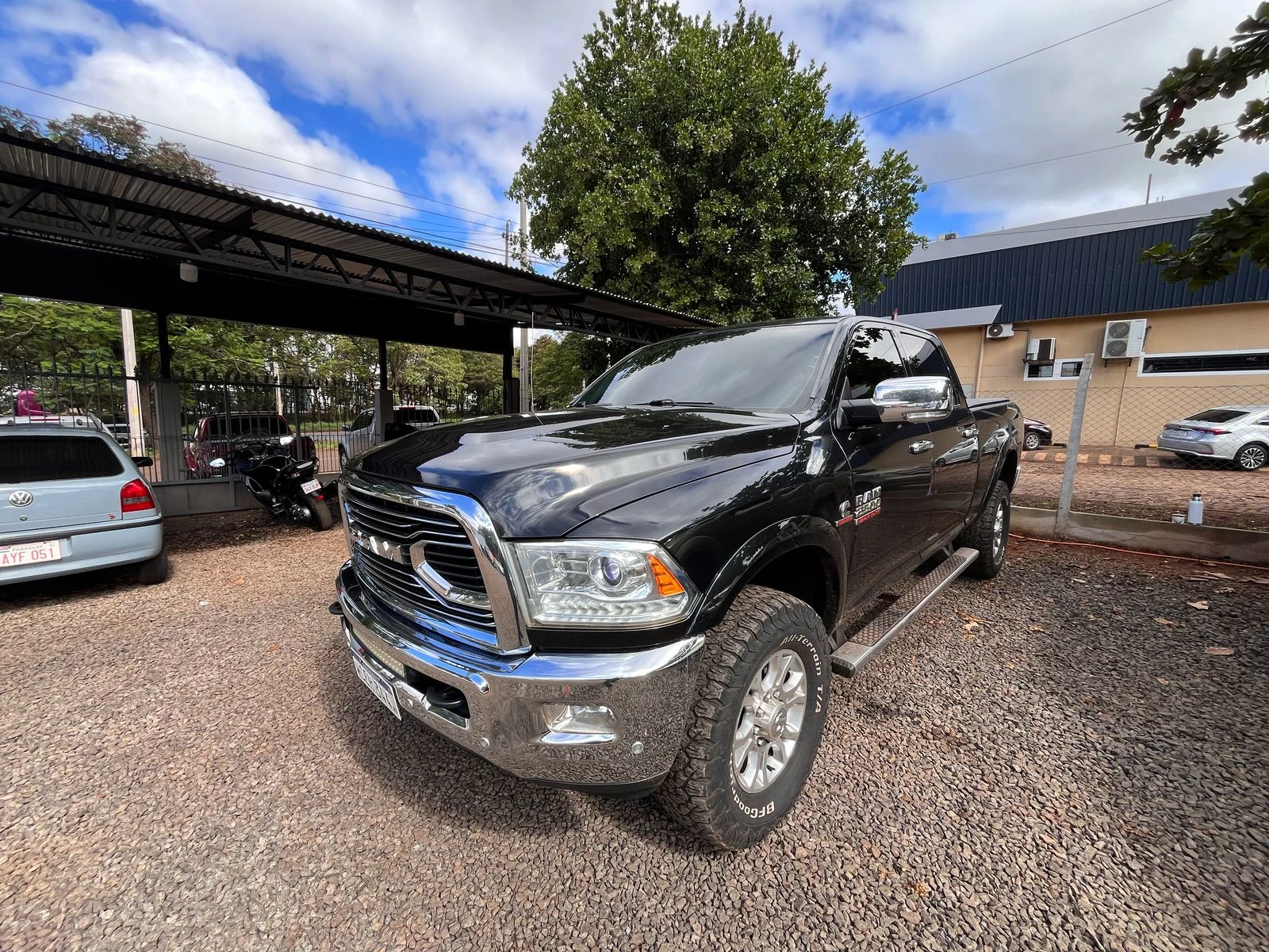dodge-ram-laramie-2016-potencia-y-confort