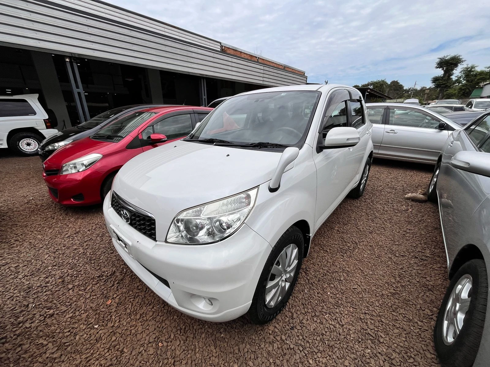 toyota-rush-2009-compacta-y-confiable