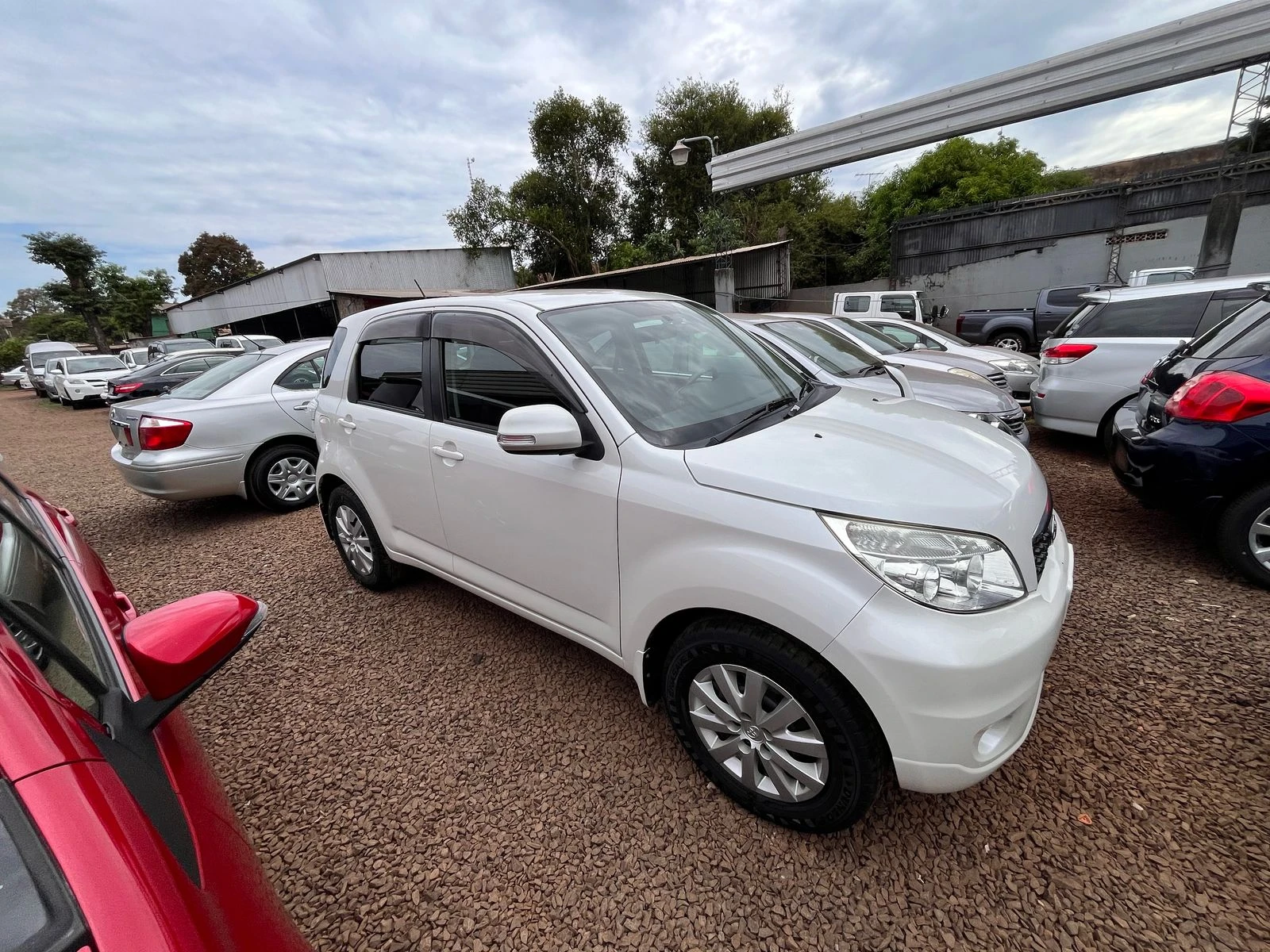 toyota-rush-2009-compacta-y-confiable